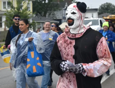 The parade must go on: Scenes from a rainy Oktemberfest weekend